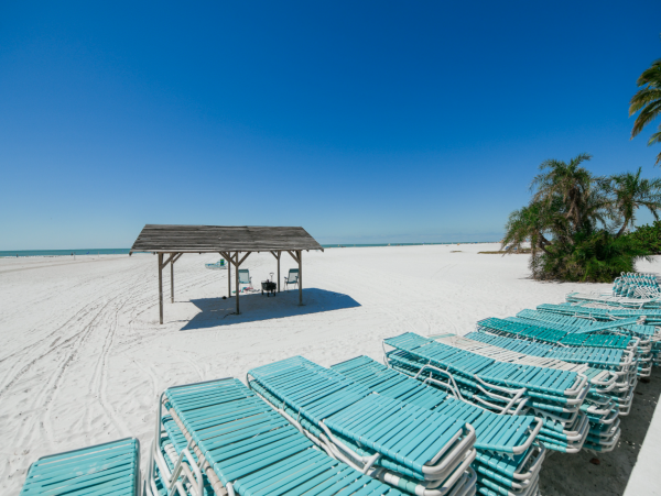 Siesta Key Vacation Condo Sleeps Six Guests.